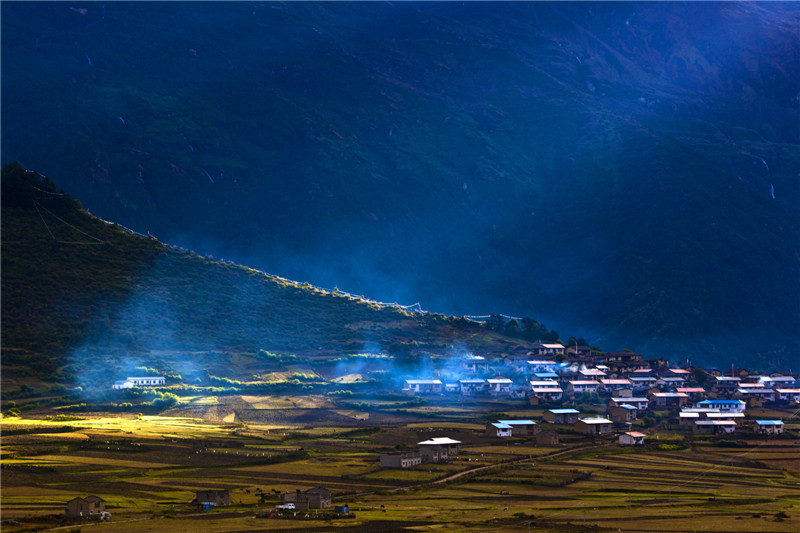 乃夏村晨曦--柳宁(风景类一等奖)