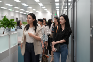共话律所运营的长期主义之策，“运营...
