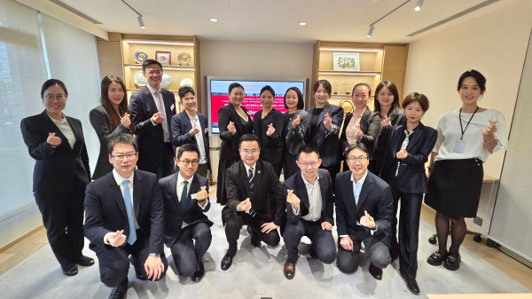 沪港携手赋能涉外法治人才——上海律协与香港德辅大律师事...