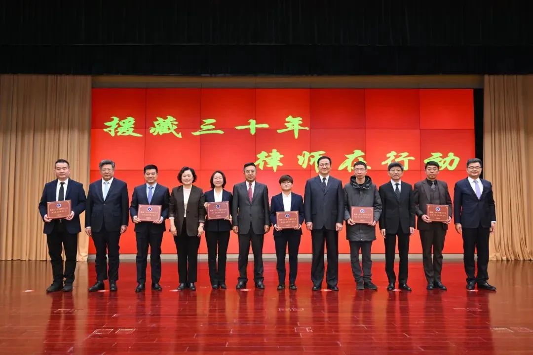 e97e4cc9-f539-4284-a22e-b953b7da8559.jpg