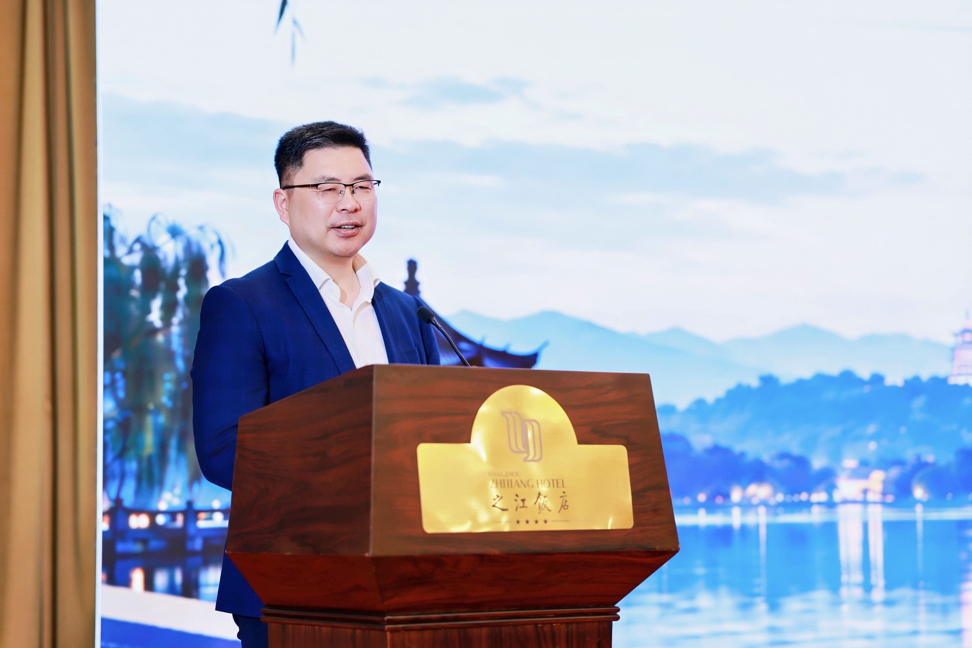 YILI8852-opq5100184229.jpg