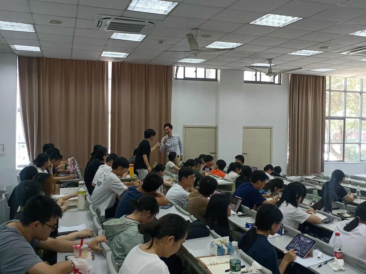 13380ab8-25f6-4a32-907b-0566b74c8317.jpg